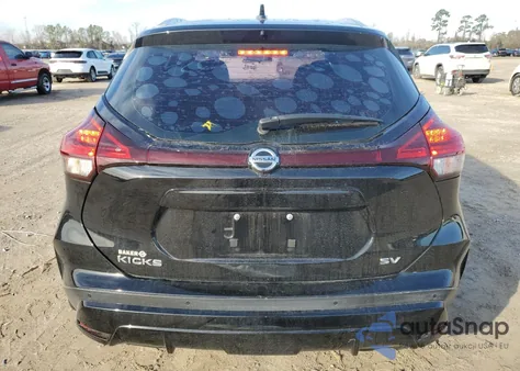 2021 Nissan Kicks Sv Xtronic Cvt z USA, uszkodzony, nr VIN 3N1CP5CV3ML522159